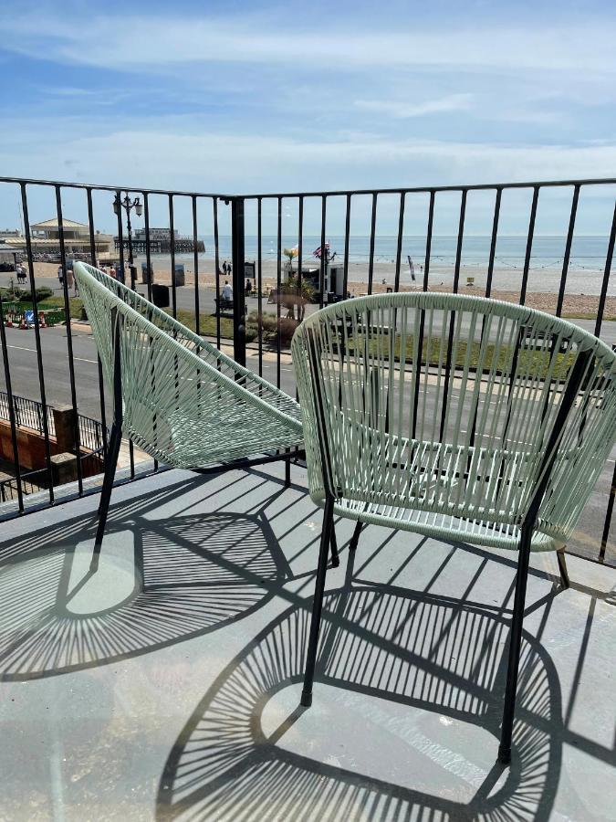Seaview Flat With Balcony, Spacious 2 Bedroom Appartement Worthing